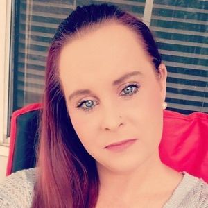 Meet your Posher, Della